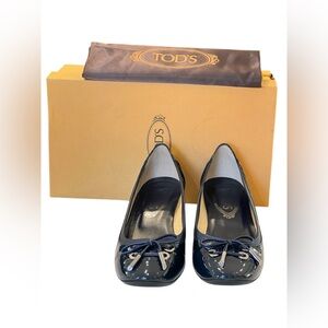 Tod's Navy Patent Gommini Heel